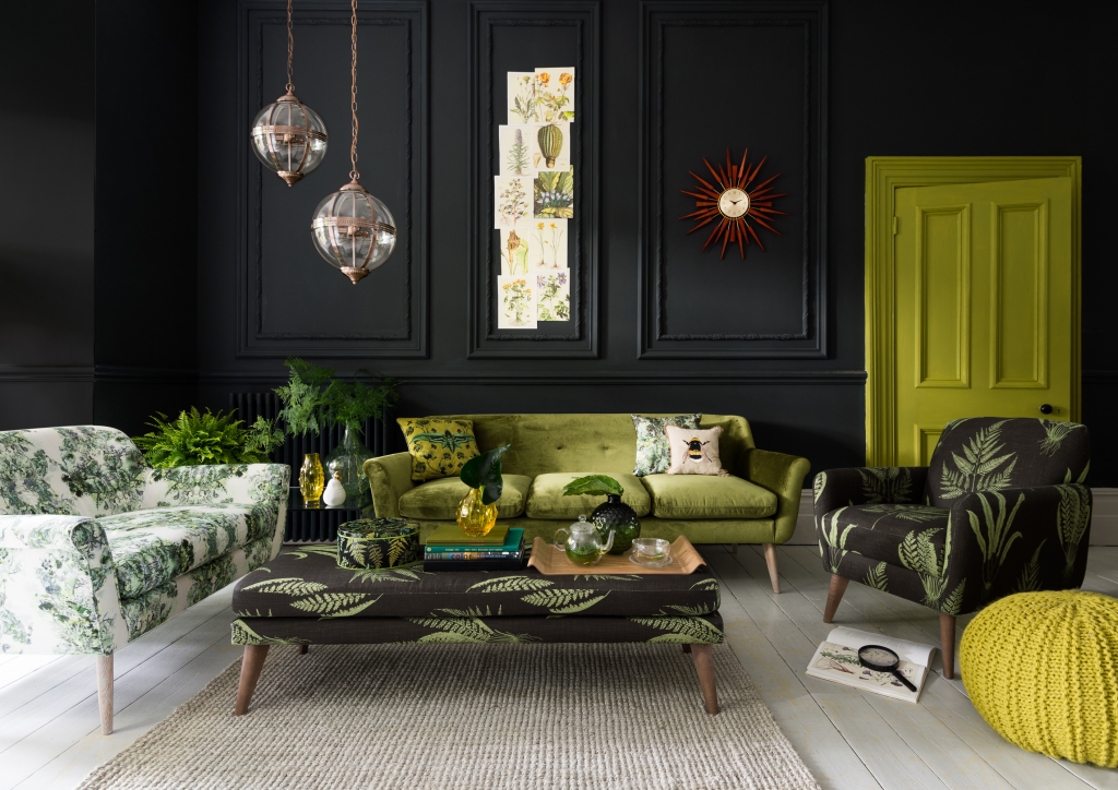 marksandspencer-green-sofa-black-walls-greenery-trend-pantone-2017