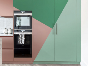 Extreme Design Colour blocking kitchen 1