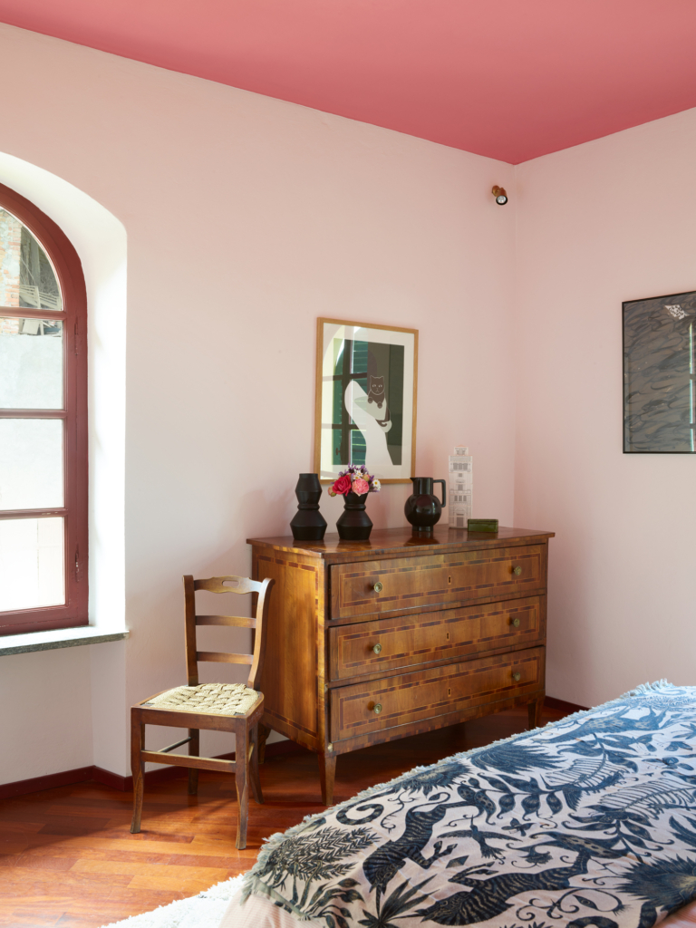 Kate Watson-Smyth bright pink ceiling in bedroom